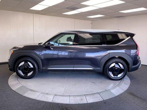 2026 Kia EV9 Wind