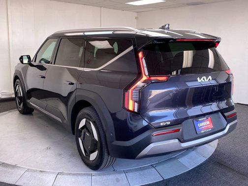 2026 Kia EV9 Wind