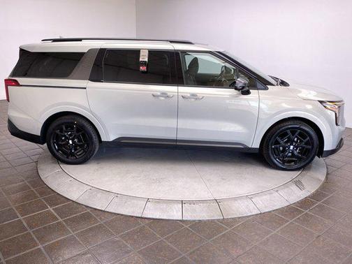 2025 Kia Carnival Hybrid SX
