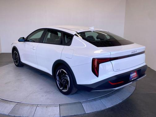 Snow White Pearl 2025 Kia K4 EX