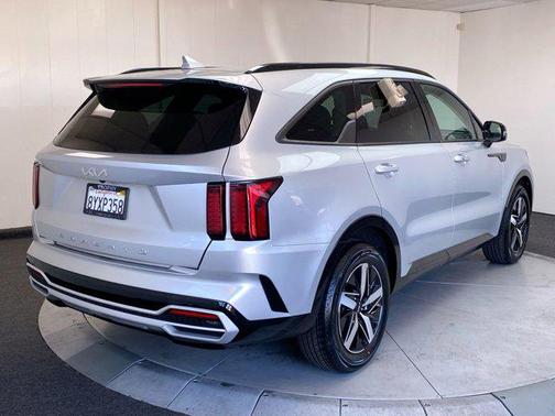 2022 Kia Sorento S