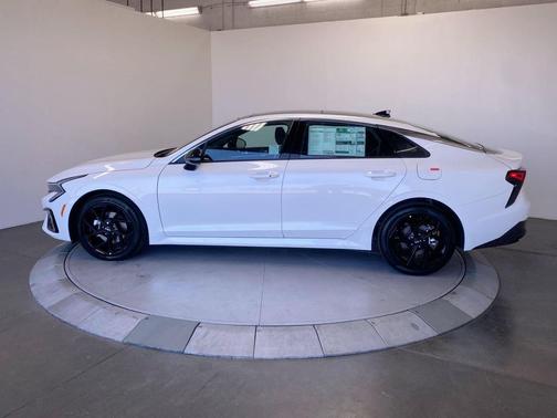 Snow White Pearl 2026 Kia K5 GT-Line FWD