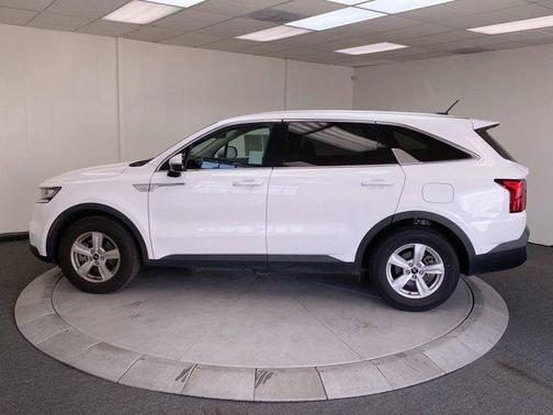 2023 Kia Sorento LX