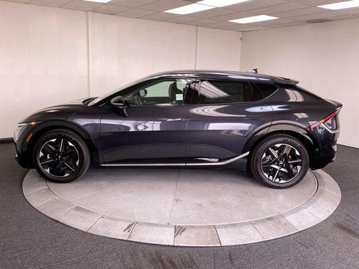 2025 Kia EV6 Wind