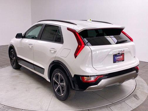 2026 Kia Niro SX