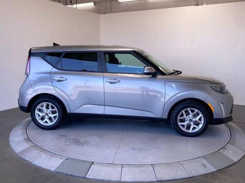 Steel Gray 2025 Kia Soul LX