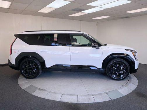 2026 Kia EV9 Land