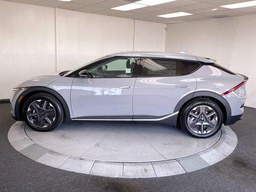 2025 Kia EV6 Light Long Range