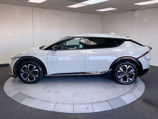 2023 Kia EV6 Wind