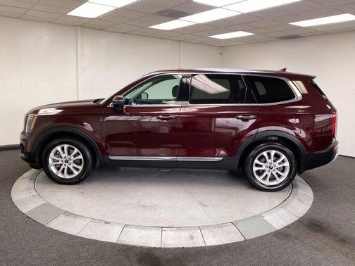 2022 Kia Telluride LX