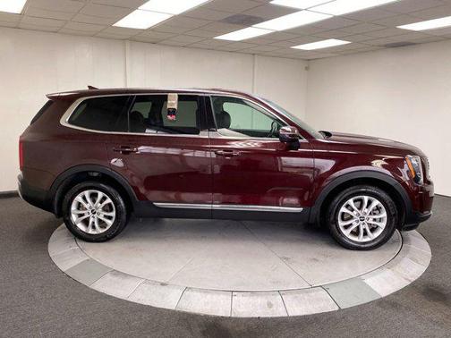 2022 Kia Telluride LX