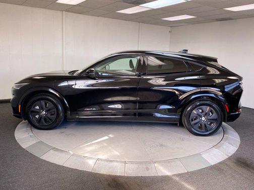 2022 Ford Mustang Mach-E California Route 1