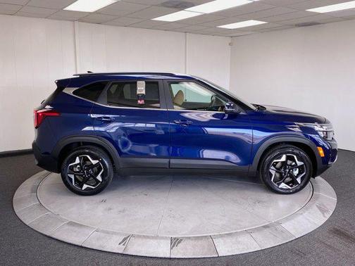2025 Kia Seltos EX