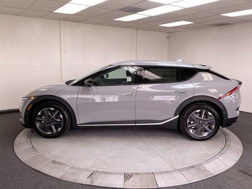 2025 Kia EV6 Light Long Range