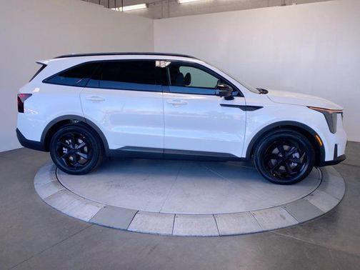 Snow White Pearl 2026 Kia Sorento Hybrid SX Prestige