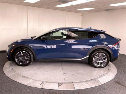 2025 Kia EV6 Light Long Range