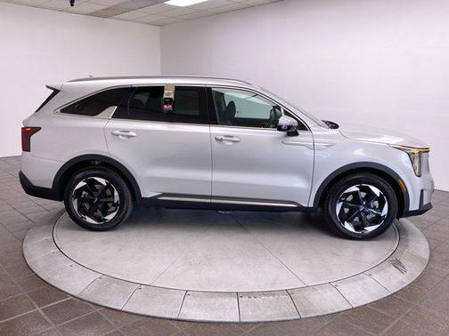 2025 Kia Sorento Hybrid EX