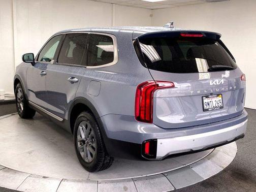 2024 Kia Telluride LX