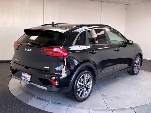 2022 Kia Niro Touring SE
