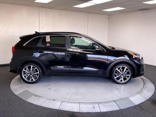 2022 Kia Niro Touring SE