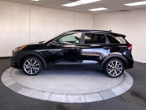 2022 Kia Niro Touring SE