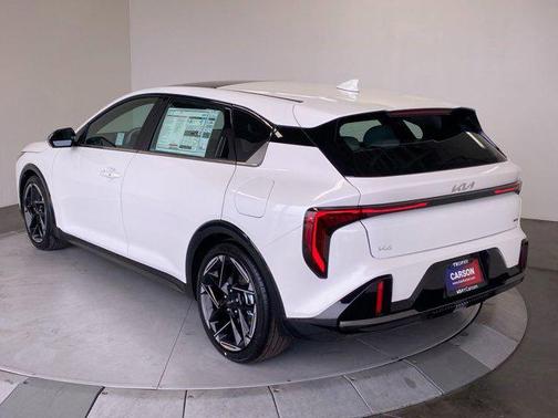 Snow White Pearl 2026 Kia K4 GT-Line