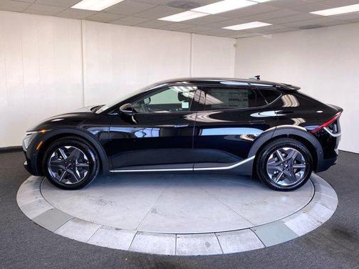 2025 Kia EV6 Light Long Range