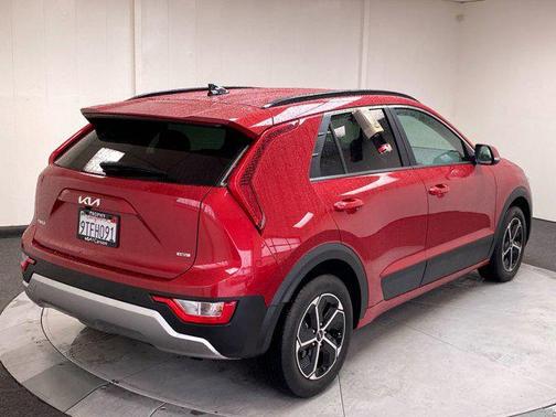 2025 Kia Niro EX