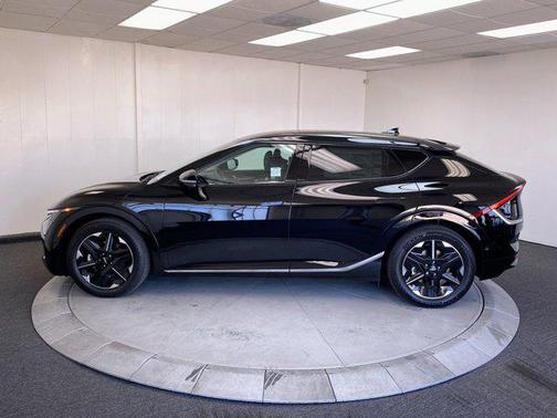 2025 Kia EV6 Wind