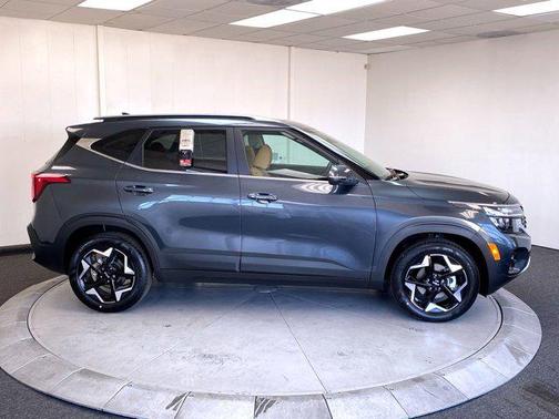 2025 Kia Seltos EX