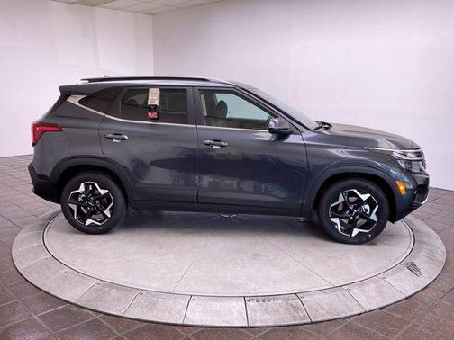Gravity Gray 2026 Kia Seltos EX