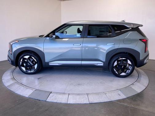Iceberg Green 2027 Kia Seltos S