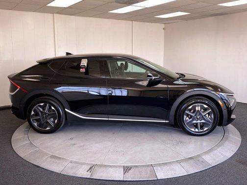 2025 Kia EV6 Light Long Range