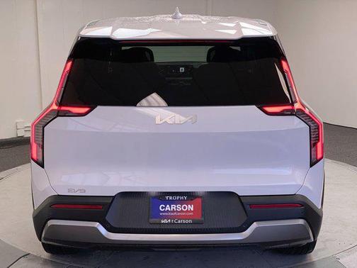 2026 Kia EV9 Light Long Range