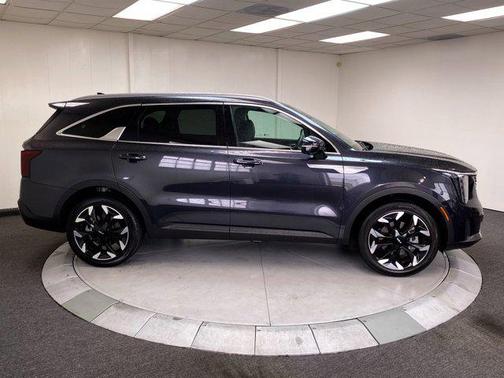 2025 Kia Sorento SX
