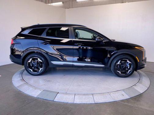 Ebony Black 2026 Kia Sportage EX