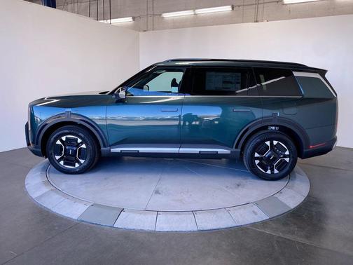 Black Jade Green 2027 Kia Telluride Hybrid EX