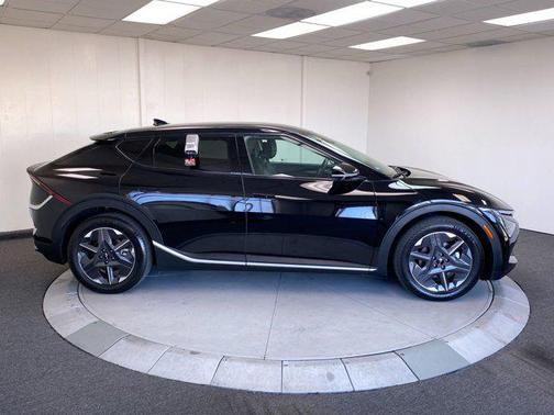 2025 Kia EV6 Light Long Range