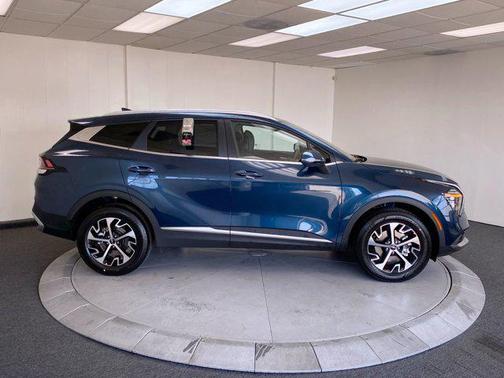 2025 Kia Sportage Hybrid EX