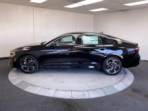 AURORABLCK 2026 Kia K5 GT-Line FWD