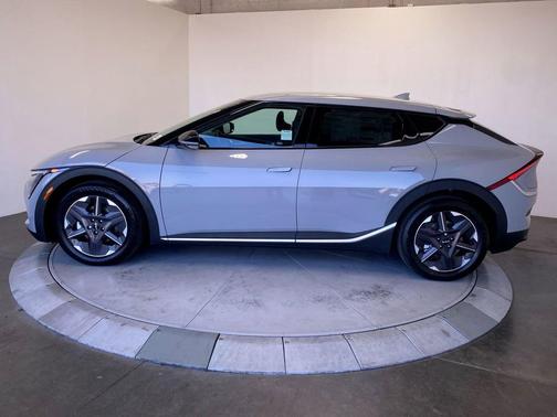 WOLFGREY 2026 Kia EV6 Light Long Range RWD