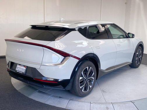 2024 Kia EV6 Wind