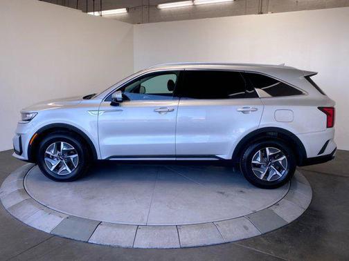 2022 Kia Sorento Hybrid S