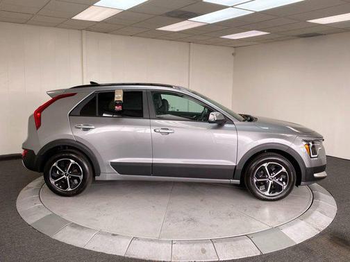 2026 Kia Niro EX