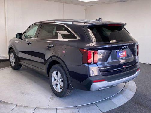 2025 Kia Sorento LX