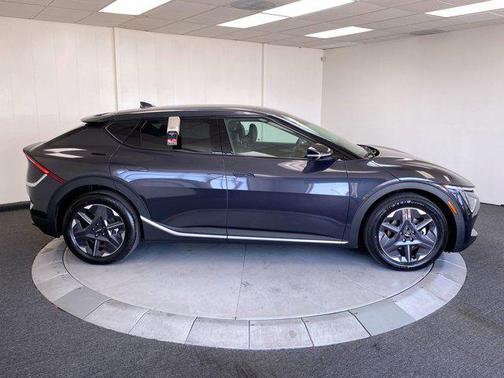2025 Kia EV6 Light Long Range