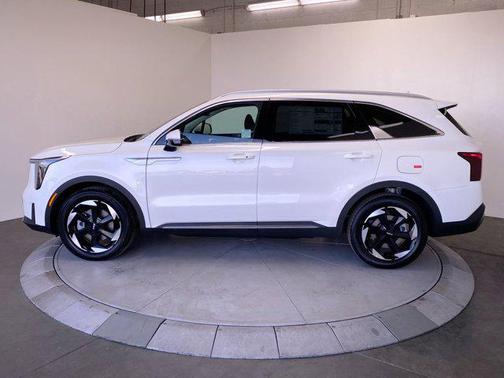 SNOWWHITE 2026 Kia Sorento Hybrid EX