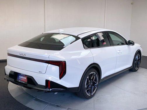2025 Kia K4 GT-Line