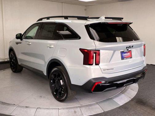 Ivory Silver 2026 Kia Sorento SX