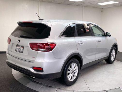 2020 Kia Sorento LX